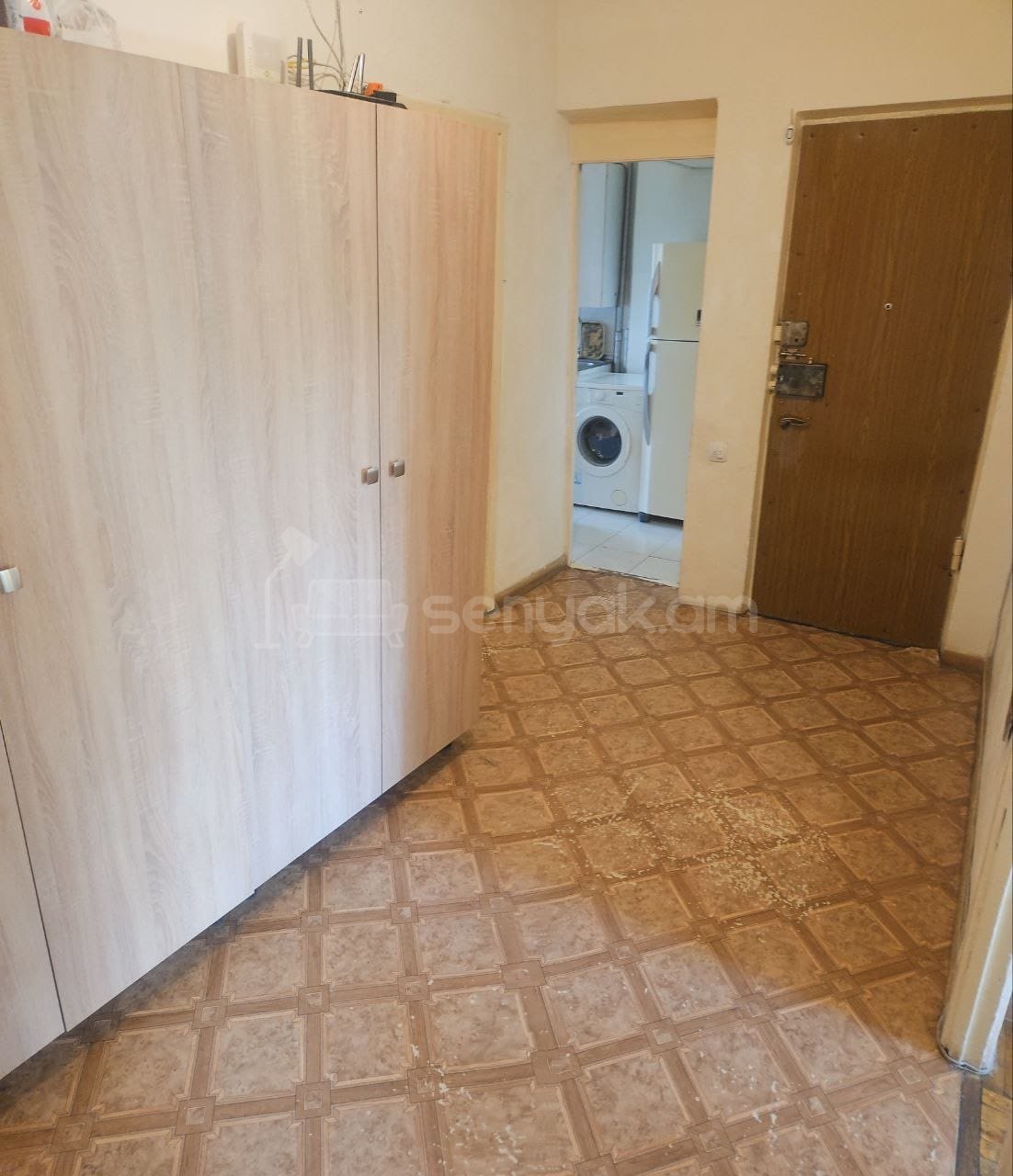 3 Սենյականոց Բնակարան, 76քմ, 3/9 հարկ, Նորմալ Վիճակում