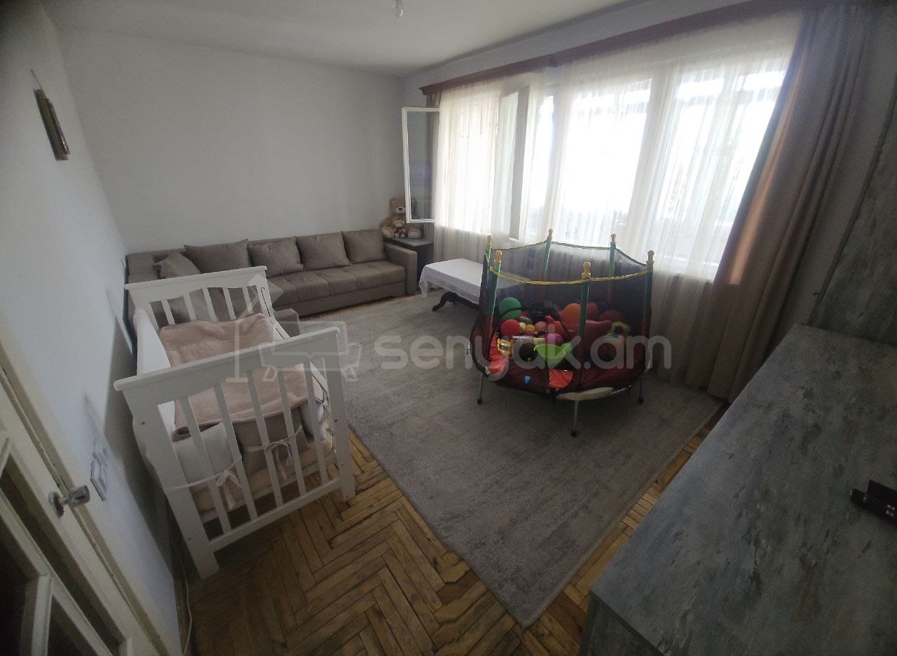 3 Սենյականոց Բնակարան, 76քմ, 3/9 հարկ, Նորմալ Վիճակում