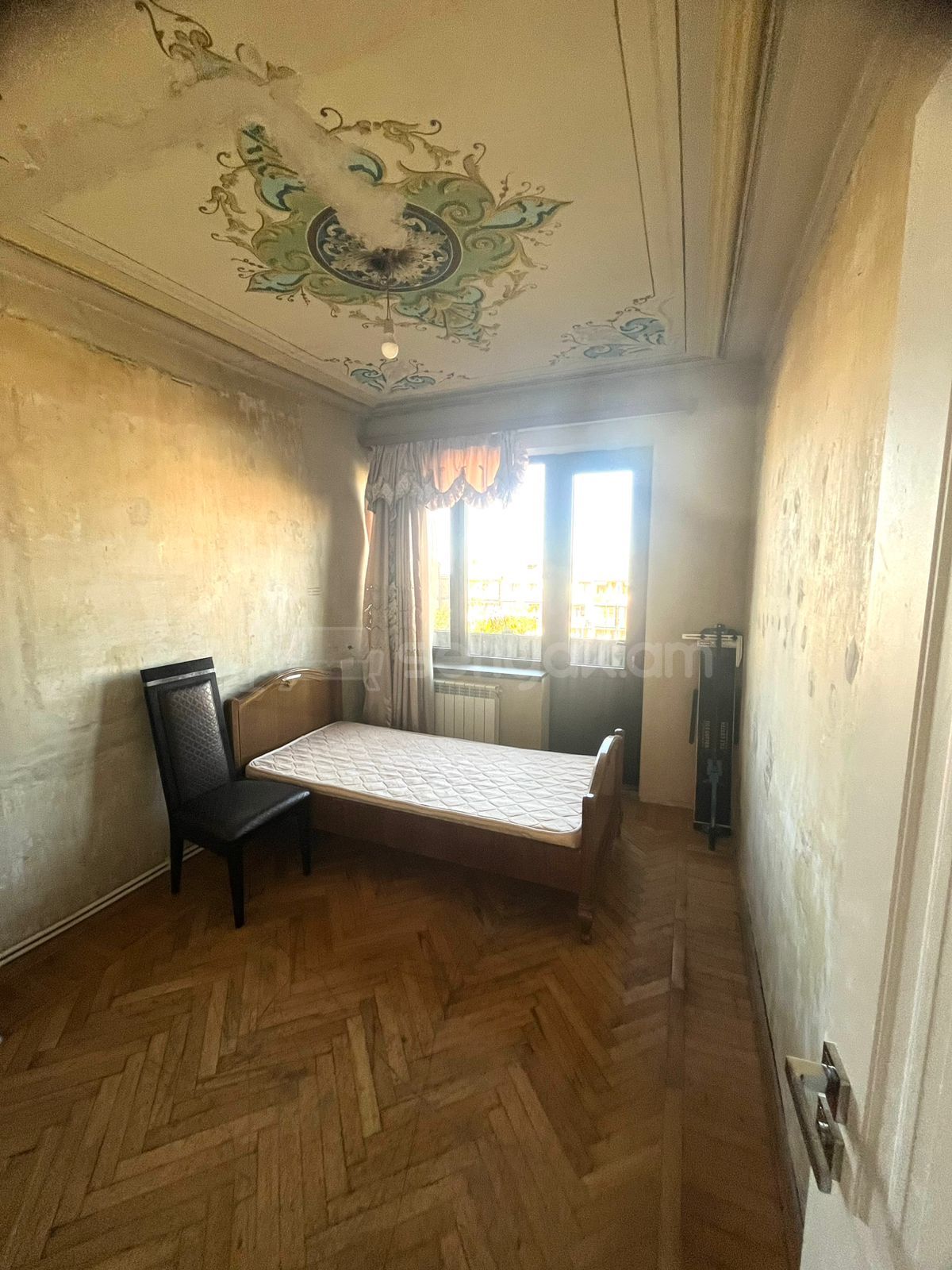 4 Սենյականոց Բնակարան Քարե Շենքում, 94քմ, 3/5 հարկ, Կոսմետիկ Վերանորոգված