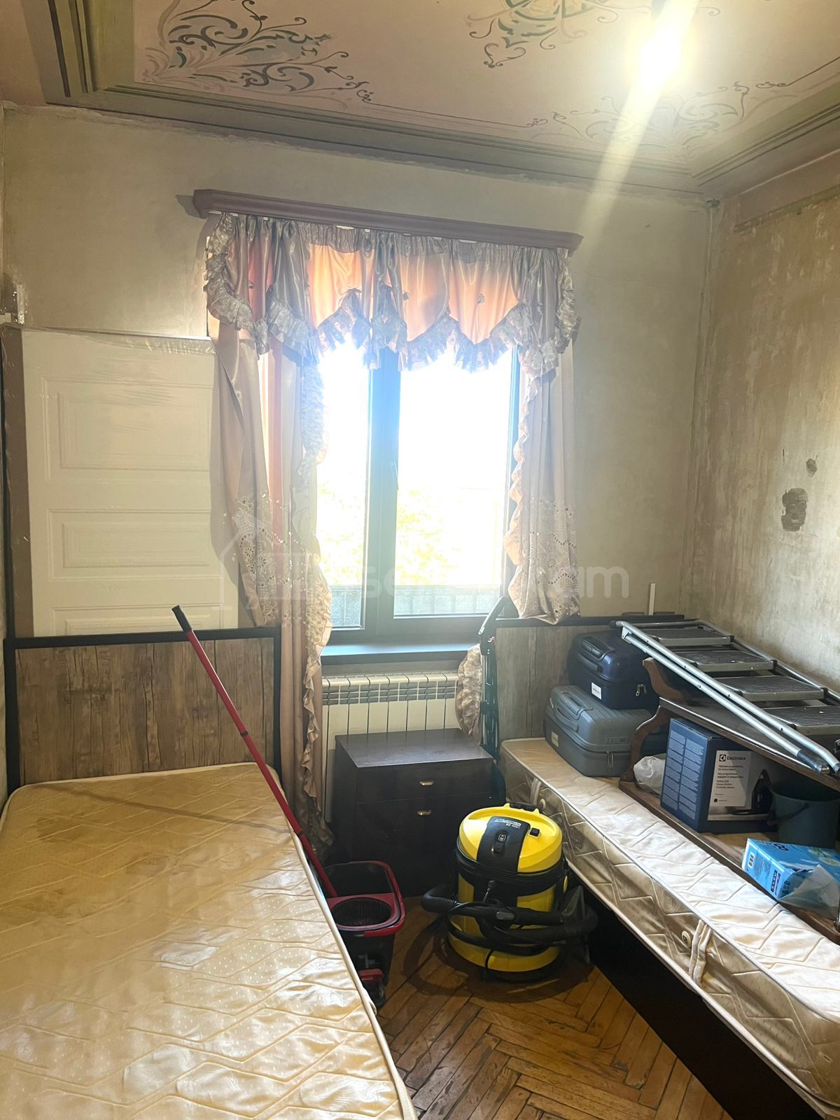 4 Սենյականոց Բնակարան Քարե Շենքում, 94քմ, 3/5 հարկ, Կոսմետիկ Վերանորոգված