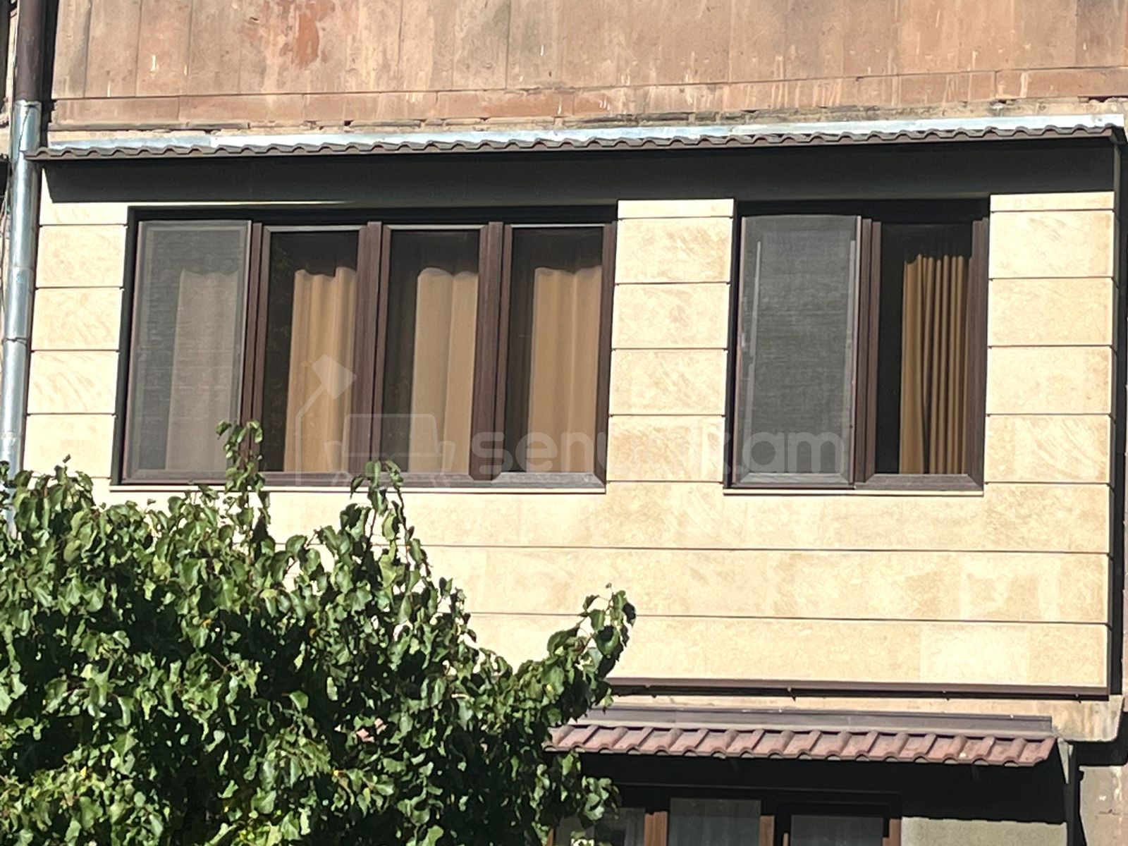 4 Սենյականոց Բնակարան Քարե Շենքում, 94քմ, 3/5 հարկ, Կոսմետիկ Վերանորոգված