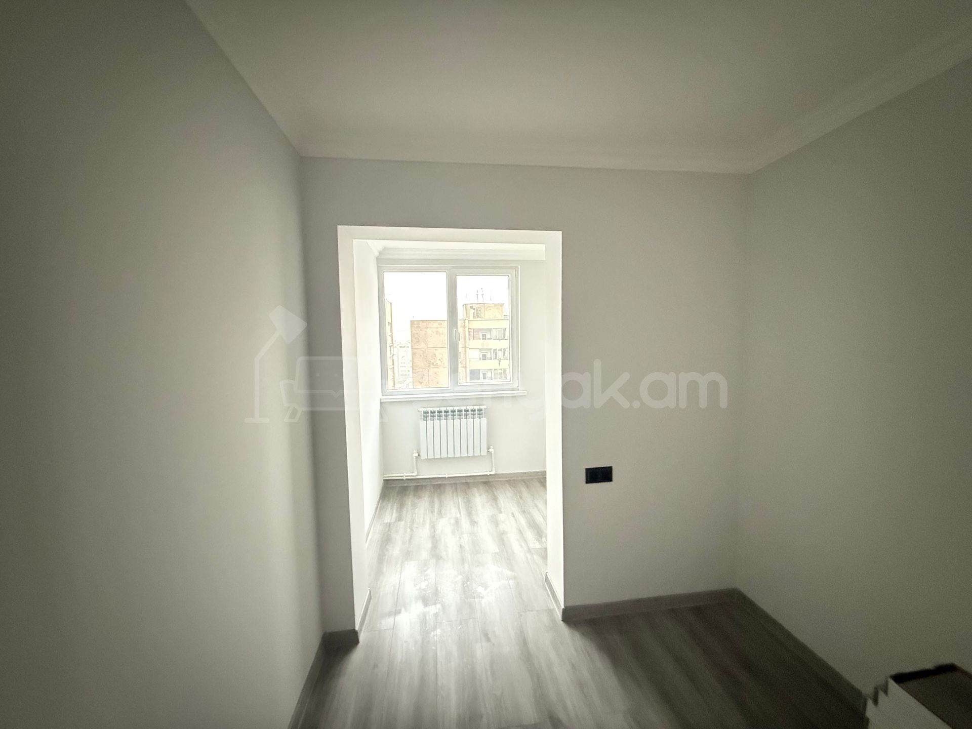 2 Սենյականոց Բնակարան, 36քմ, 8/9 հարկ, Կապիտալ Վերանորոգված