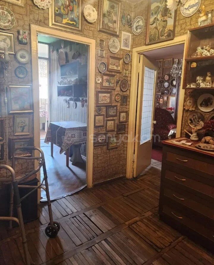 2 Սենյականոց Բնակարան Քարե Շենքում, 71քմ, 5/5 հարկ, Պետական Վիճակում