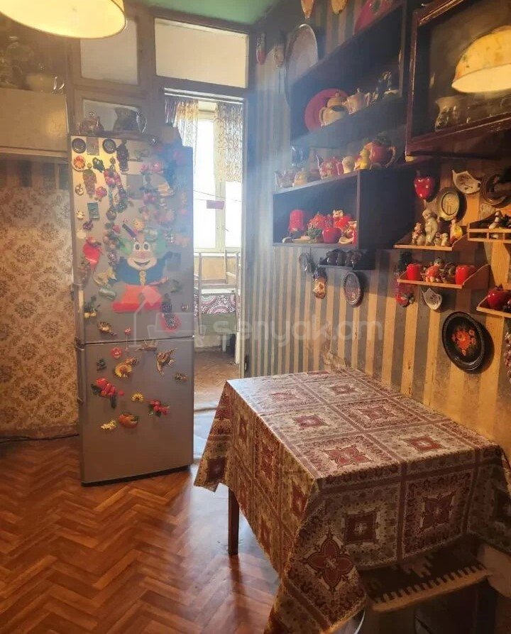 2 Սենյականոց Բնակարան Քարե Շենքում, 71քմ, 5/5 հարկ, Պետական Վիճակում