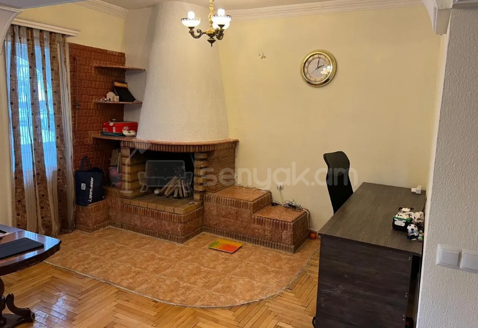 3 Սենյականոց Բնակարան, 80քմ, 1/5 հարկ, Նորմալ Վիճակում