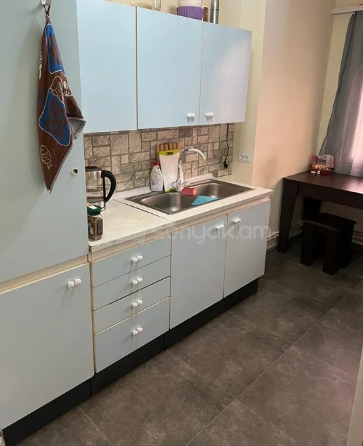 3 Սենյականոց Բնակարան, 80քմ, 1/5 հարկ, Նորմալ Վիճակում