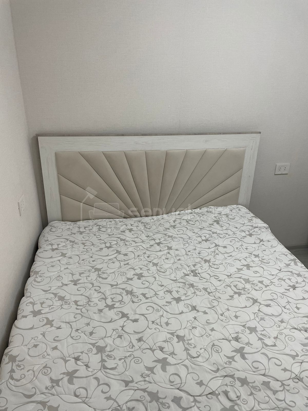 2 Սենյականոց Բնակարան Քարե Շենքում, 33քմ, 4/4 հարկ, Կապիտալ Վերանորոգված