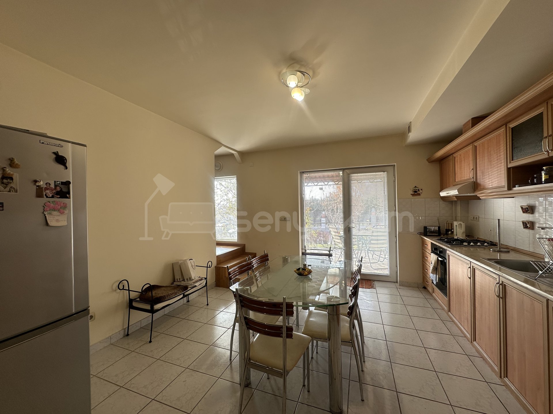 4 Սենյականոց Սեփական Տուն, 150քմ, Կապիտալ Վերանորոգված