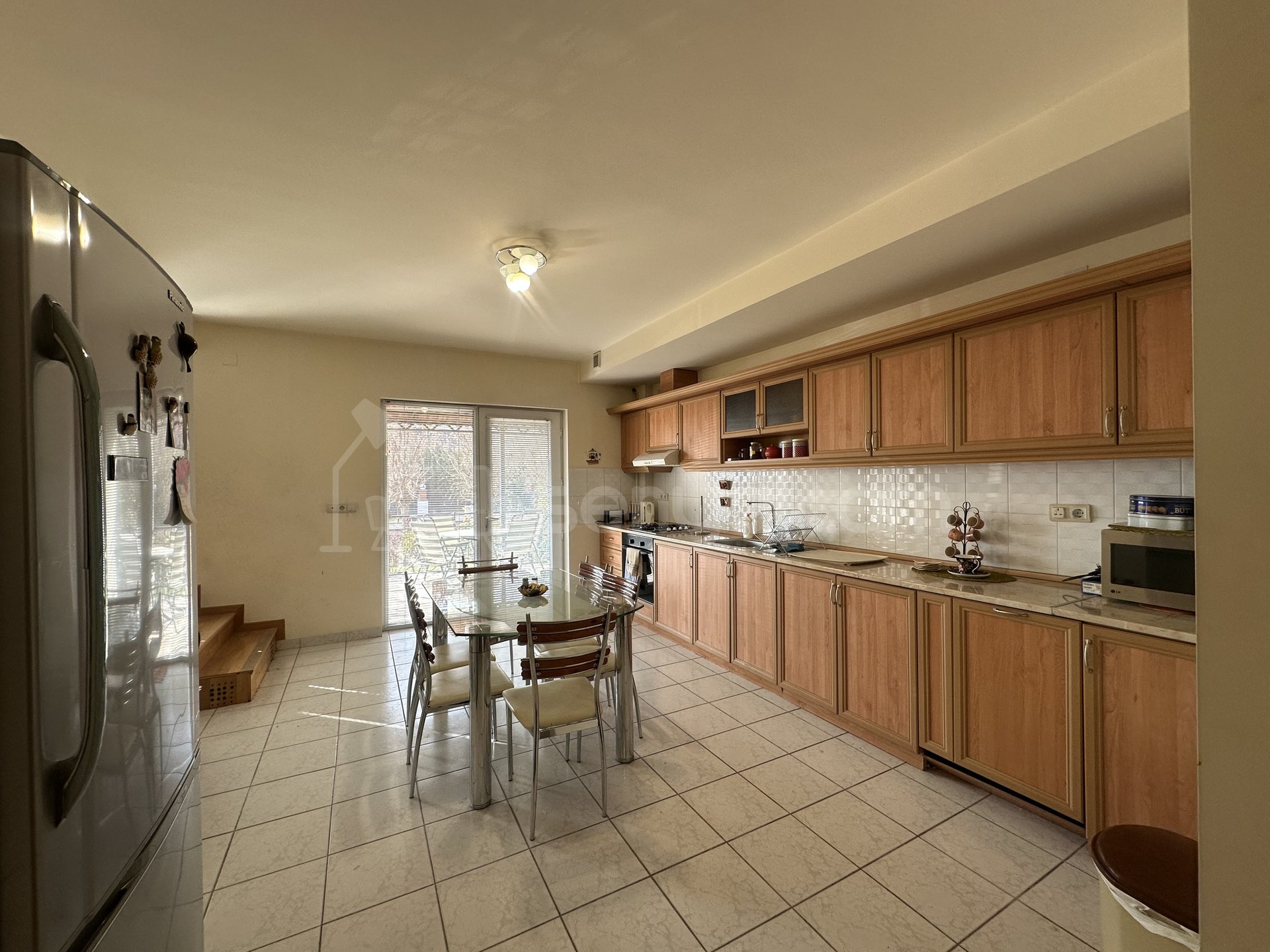 4 Սենյականոց Սեփական Տուն, 150քմ, Կապիտալ Վերանորոգված