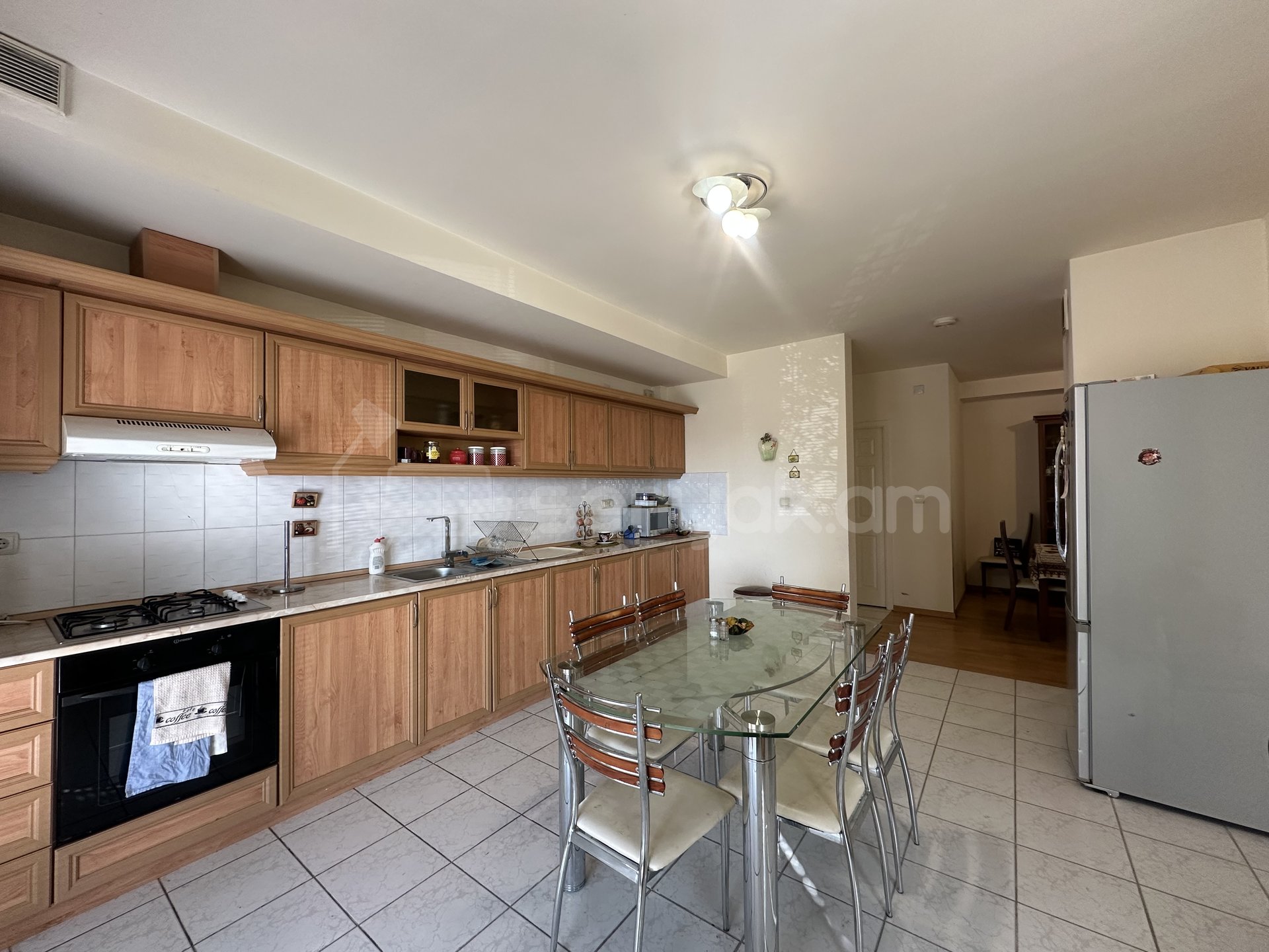 4 Սենյականոց Սեփական Տուն, 150քմ, Կապիտալ Վերանորոգված