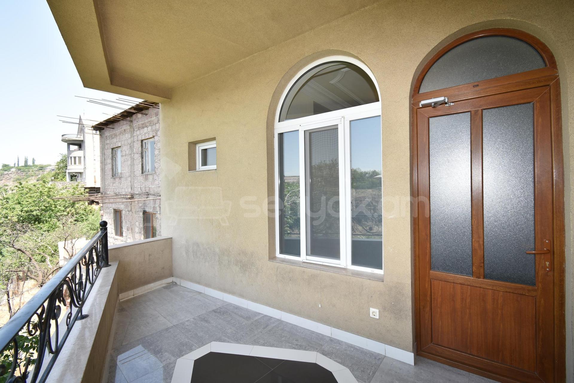 Նորակառույց Օֆիսային Տարածք, 545քմ