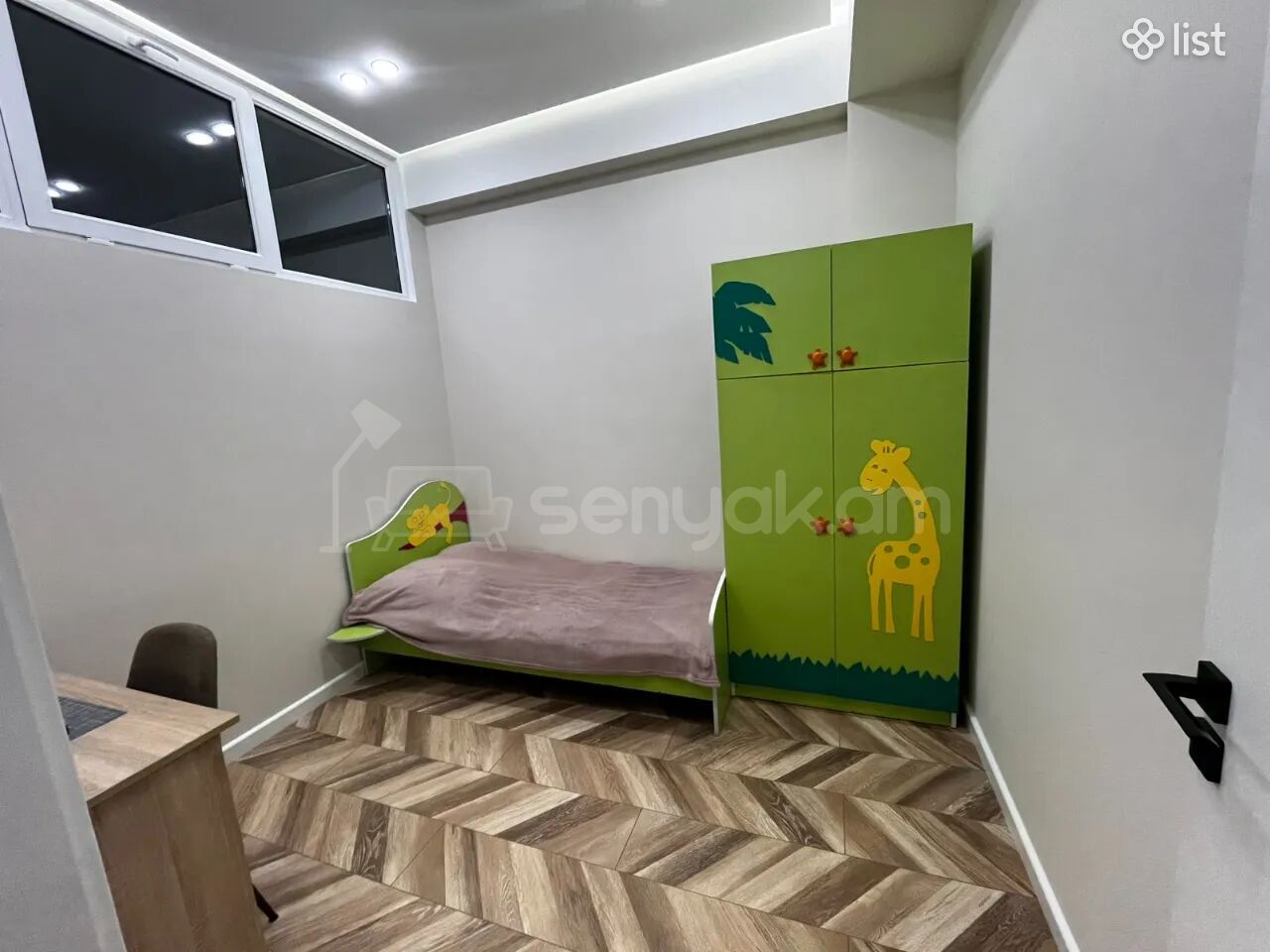 4 Սենյականոց Բնակարան, 90քմ, 4/13 հարկ, Կապիտալ Վերանորոգված