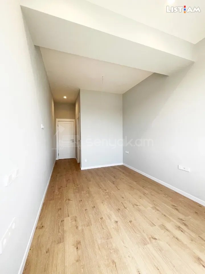 3 Սենյականոց Բնակարան, 110քմ, 10/18 հարկ, Կապիտալ Վերանորոգված