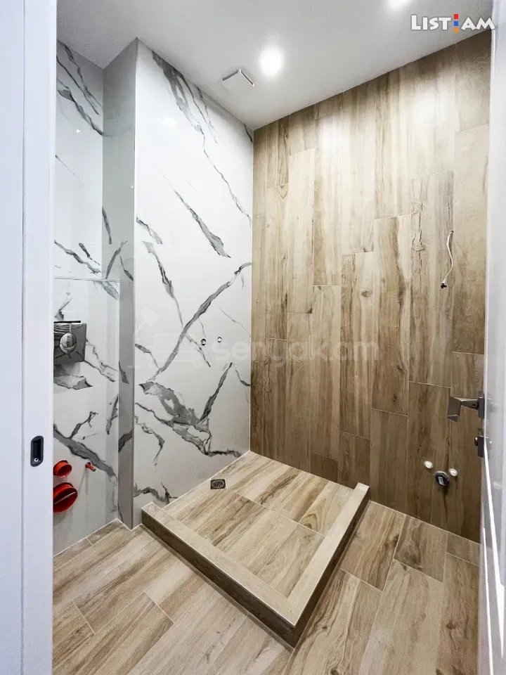 3 Սենյականոց Բնակարան, 110քմ, 10/18 հարկ, Կապիտալ Վերանորոգված