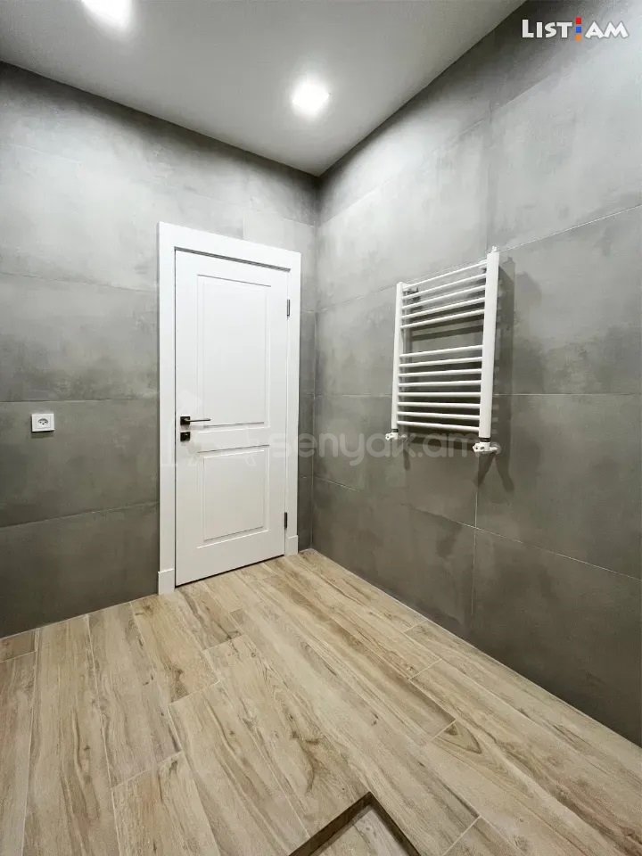 3 Սենյականոց Բնակարան, 110քմ, 10/18 հարկ, Կապիտալ Վերանորոգված