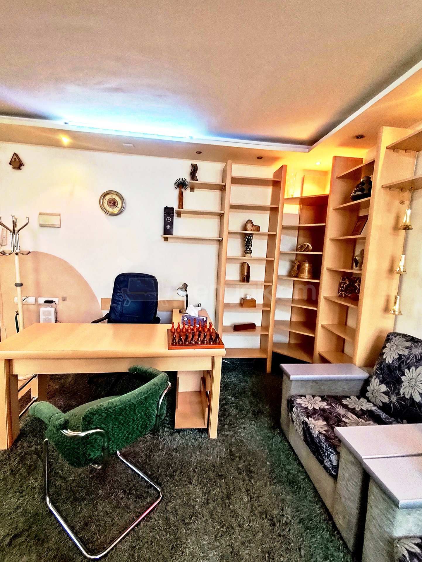 2 Սենյականոց Բնակարան Քարե Շենքում, 34քմ, 5/5 հարկ, Դիզայներական Վերանորոգված