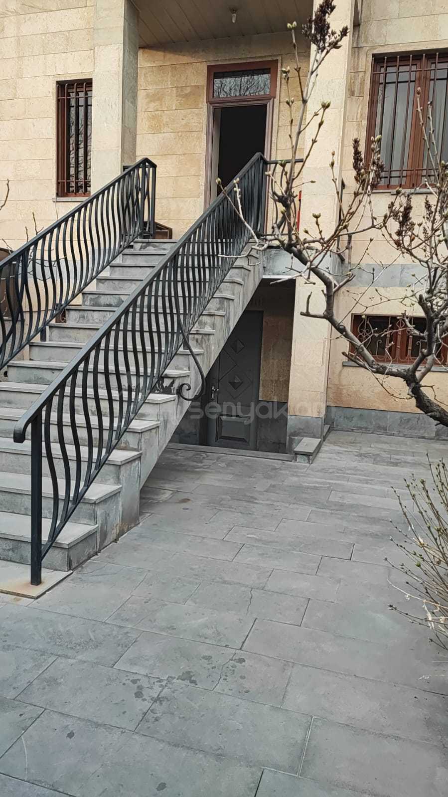 Նորակառույց Օֆիսային Տարածք, 300քմ