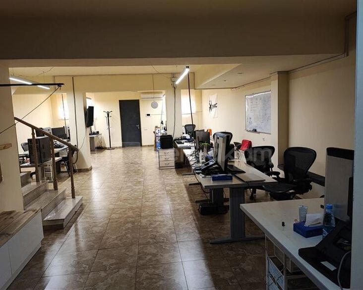 Նորակառույց Օֆիսային Տարածք, 300քմ