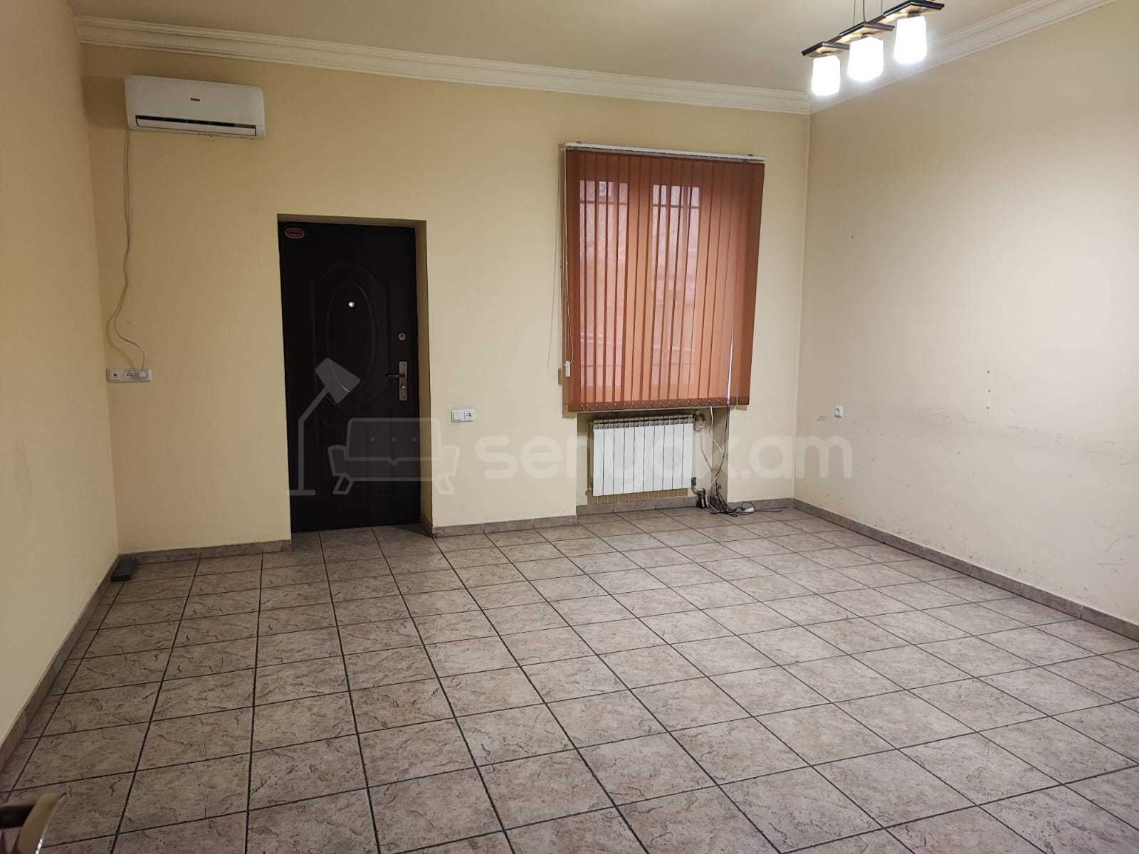 Նորակառույց Օֆիսային Տարածք, 300քմ