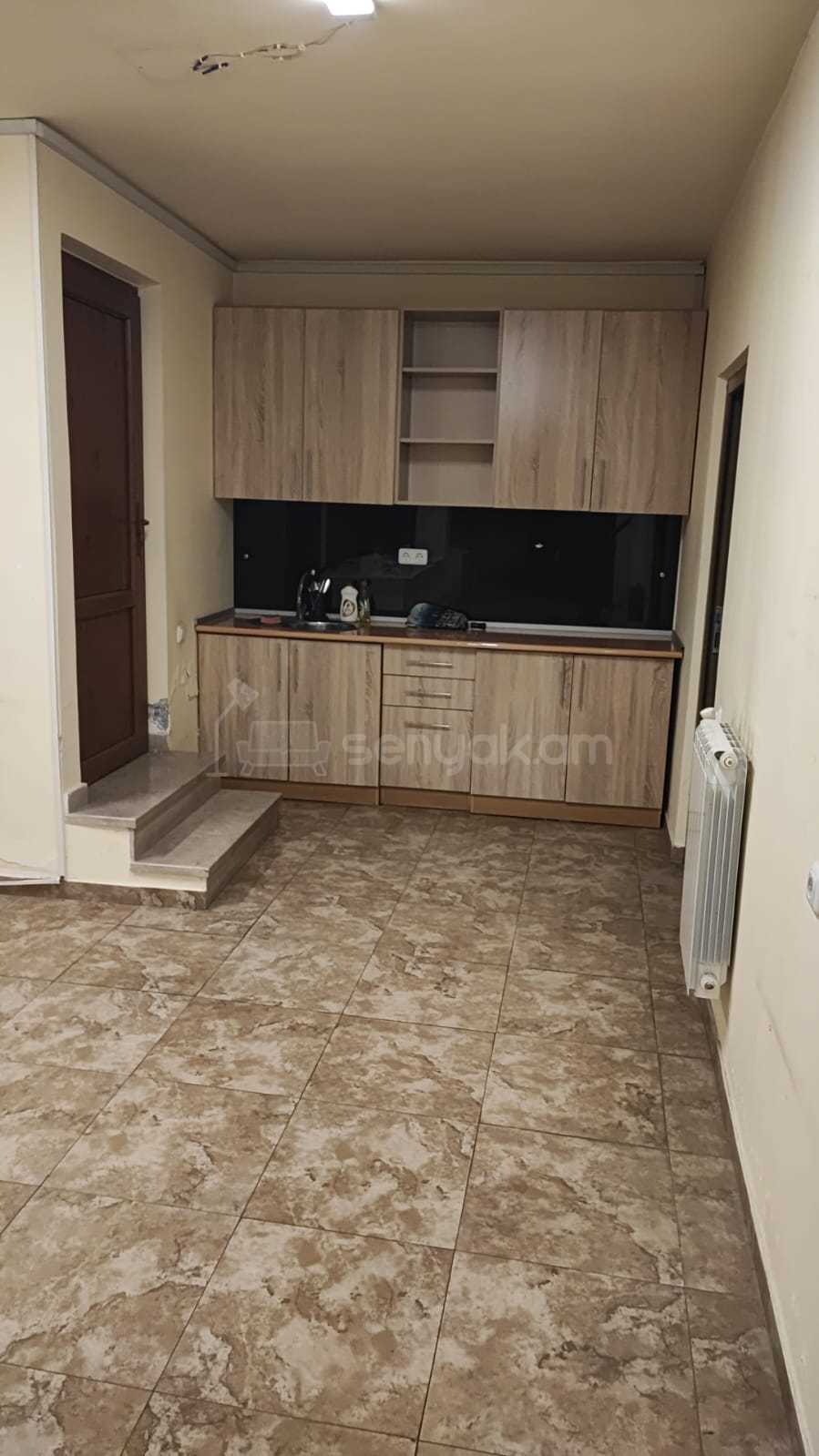 Նորակառույց Օֆիսային Տարածք, 300քմ