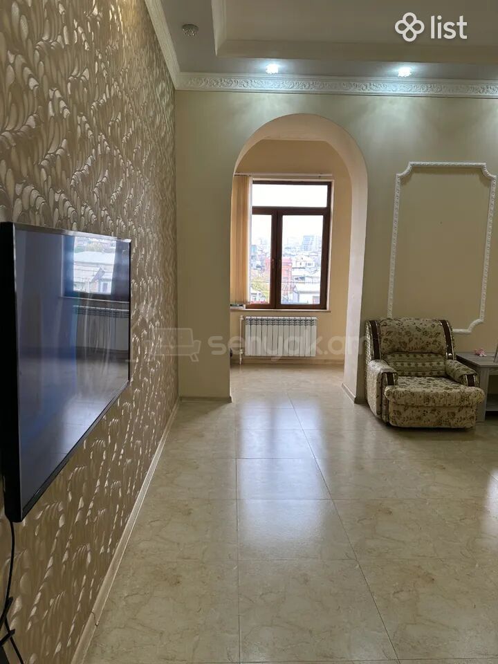 3 Սենյականոց Բնակարան Քարե Շենքում, 92քմ, 4/5 հարկ, Կապիտալ Վերանորոգված