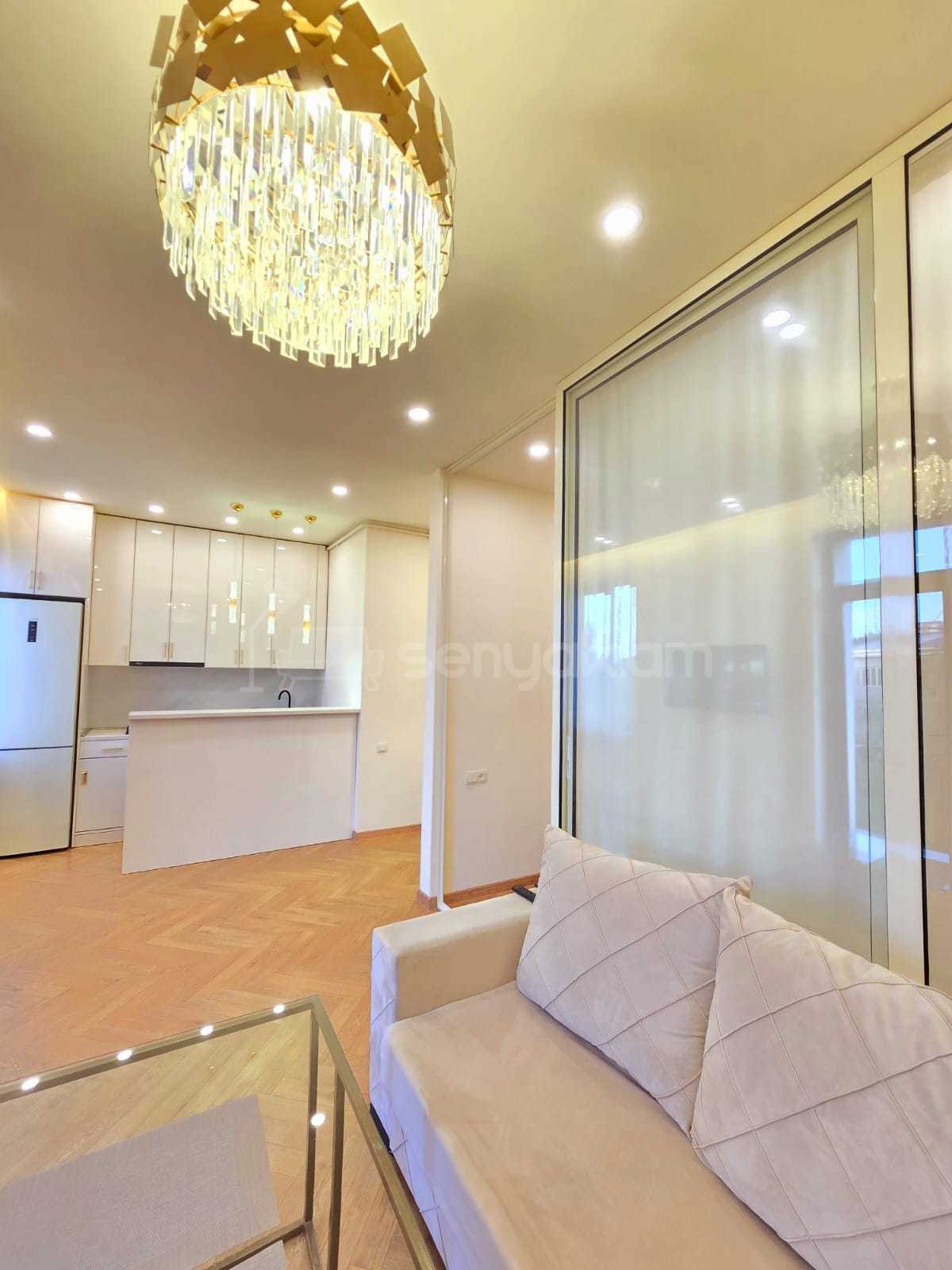 2 Սենյականոց Բնակարան, 45քմ, 2/5 հարկ, Դիզայներական Վերանորոգված