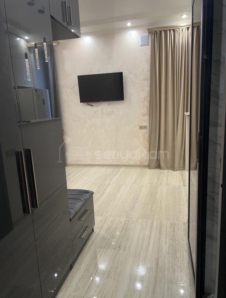 1 Սենյականոց Բնակարան, 40քմ, 2/5 հարկ, Դիզայներական Վերանորոգված