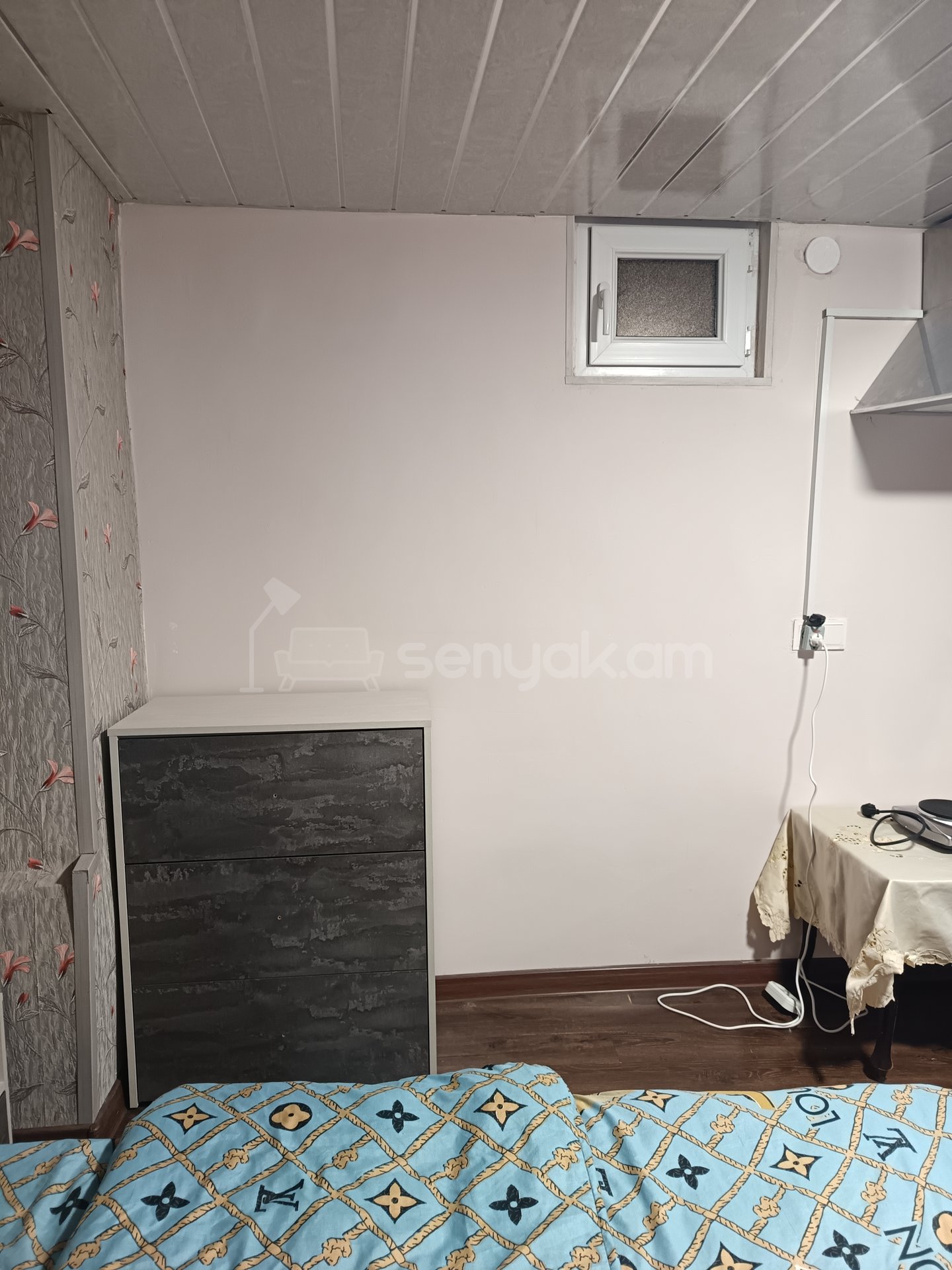 1 Սենյականոց Բնակարան Քարե Շենքում, 24քմ, 1/1 հարկ, Կապիտալ Վերանորոգված, Կահավորված, Արևկող