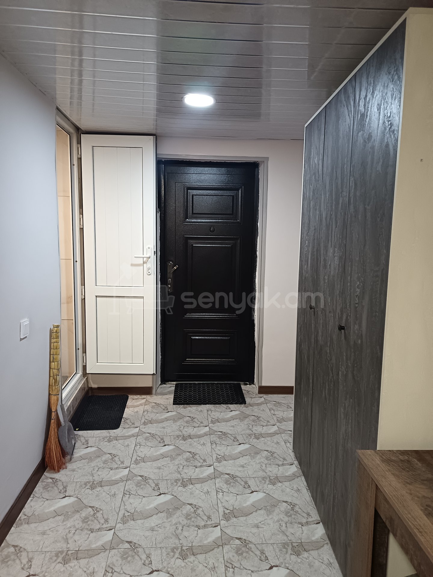 1 Սենյականոց Բնակարան Քարե Շենքում, 24քմ, 1/1 հարկ, Կապիտալ Վերանորոգված, Կահավորված, Արևկող