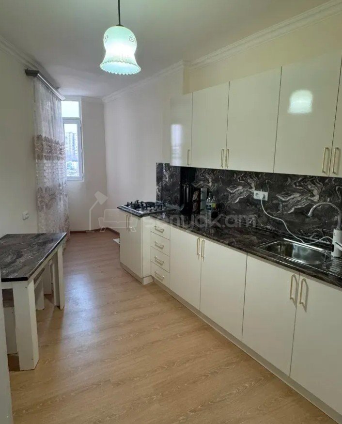 3 Սենյականոց Բնակարան, 100քմ, 13/16 հարկ, Կապիտալ Վերանորոգված, Կահավորված, Արևկող