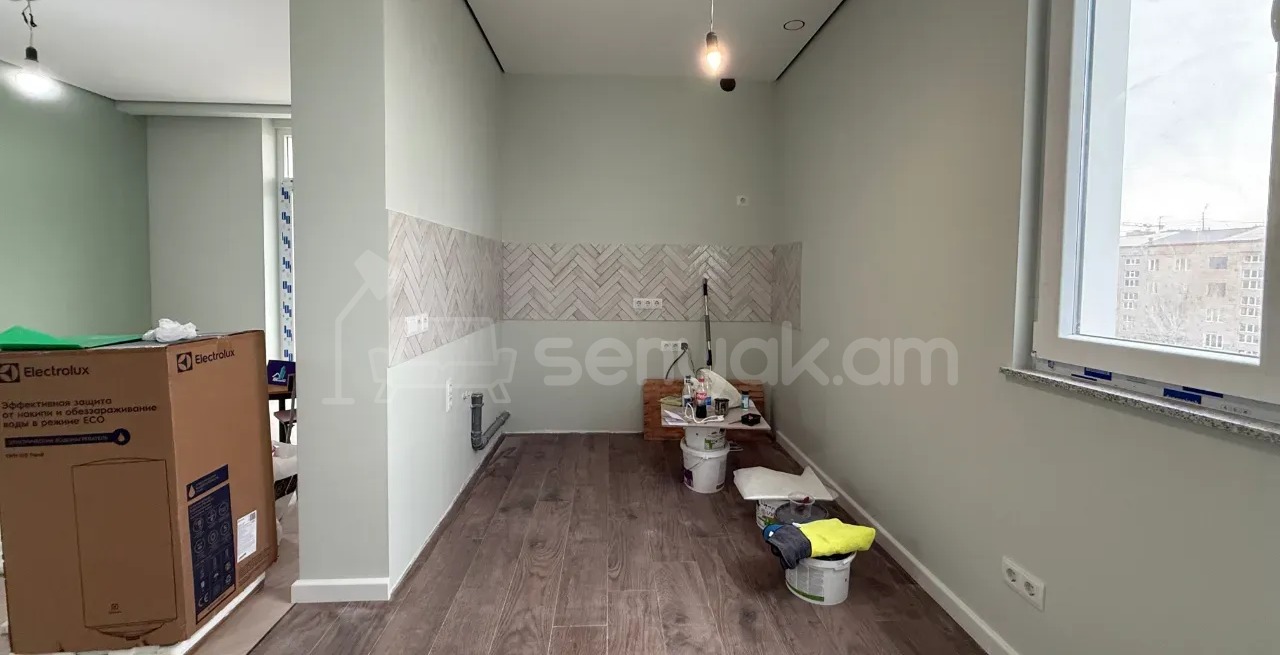 4 Սենյականոց Բնակարան Նորակառույցում, 94քմ, 4/13 հարկ, Կապիտալ Վերանորոգված