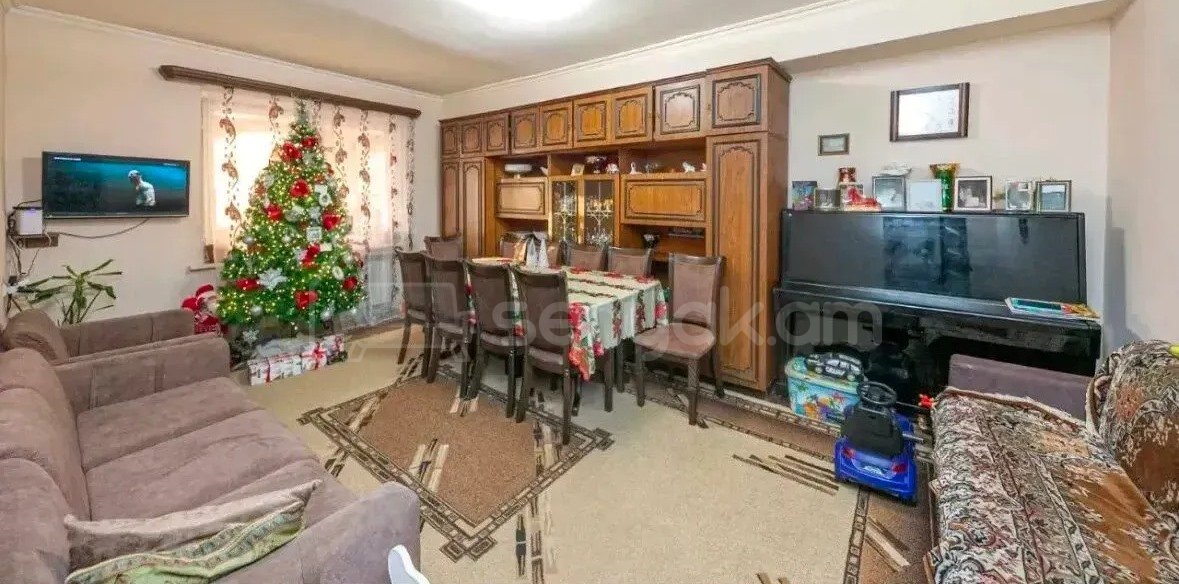 4 Սենյականոց Բնակարան, 99քմ, 2/16 հարկ, Նորմալ Վիճակում