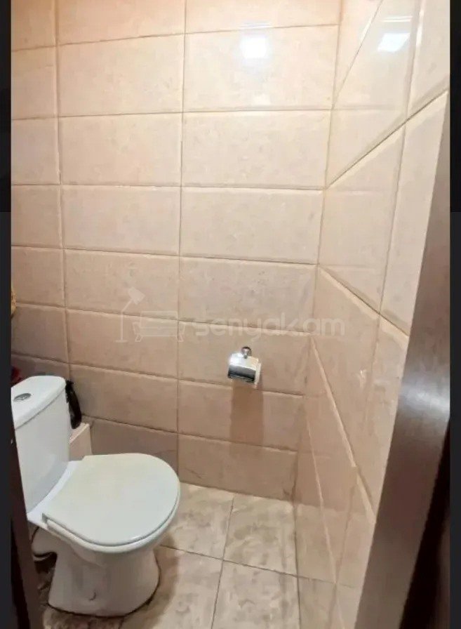 4 Սենյականոց Բնակարան, 99քմ, 2/16 հարկ, Նորմալ Վիճակում