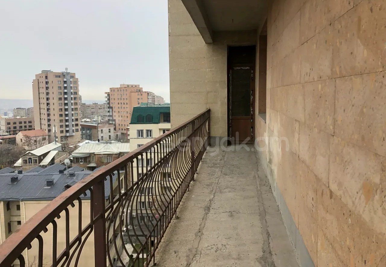 4 Սենյականոց Բնակարան Նորակառույցում, 170քմ, 9/12 հարկ, Զրոյական Վիճակում