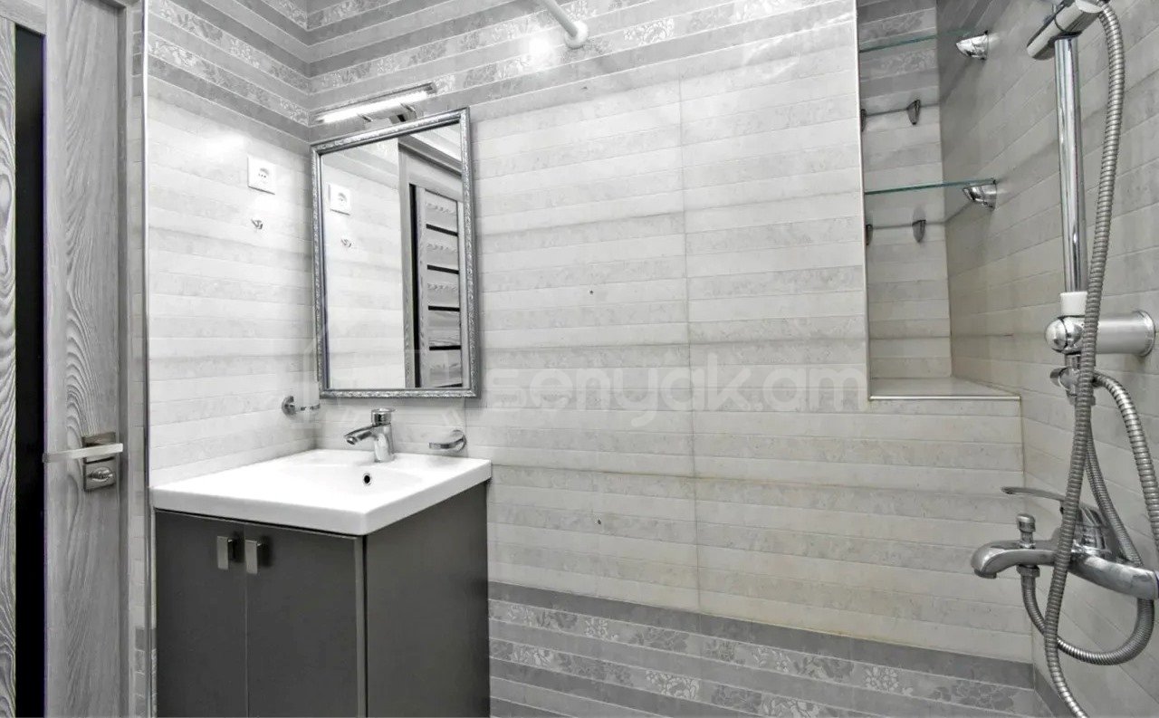 2 Սենյականոց Բնակարան, 40քմ, 11/11 հարկ, Կապիտալ Վերանորոգված