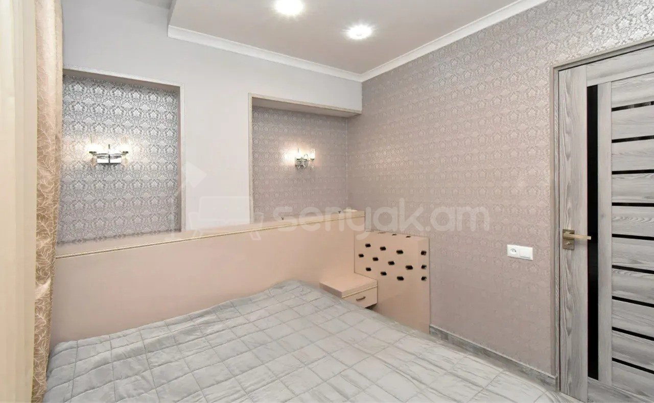 2 Սենյականոց Բնակարան, 40քմ, 11/11 հարկ, Կապիտալ Վերանորոգված