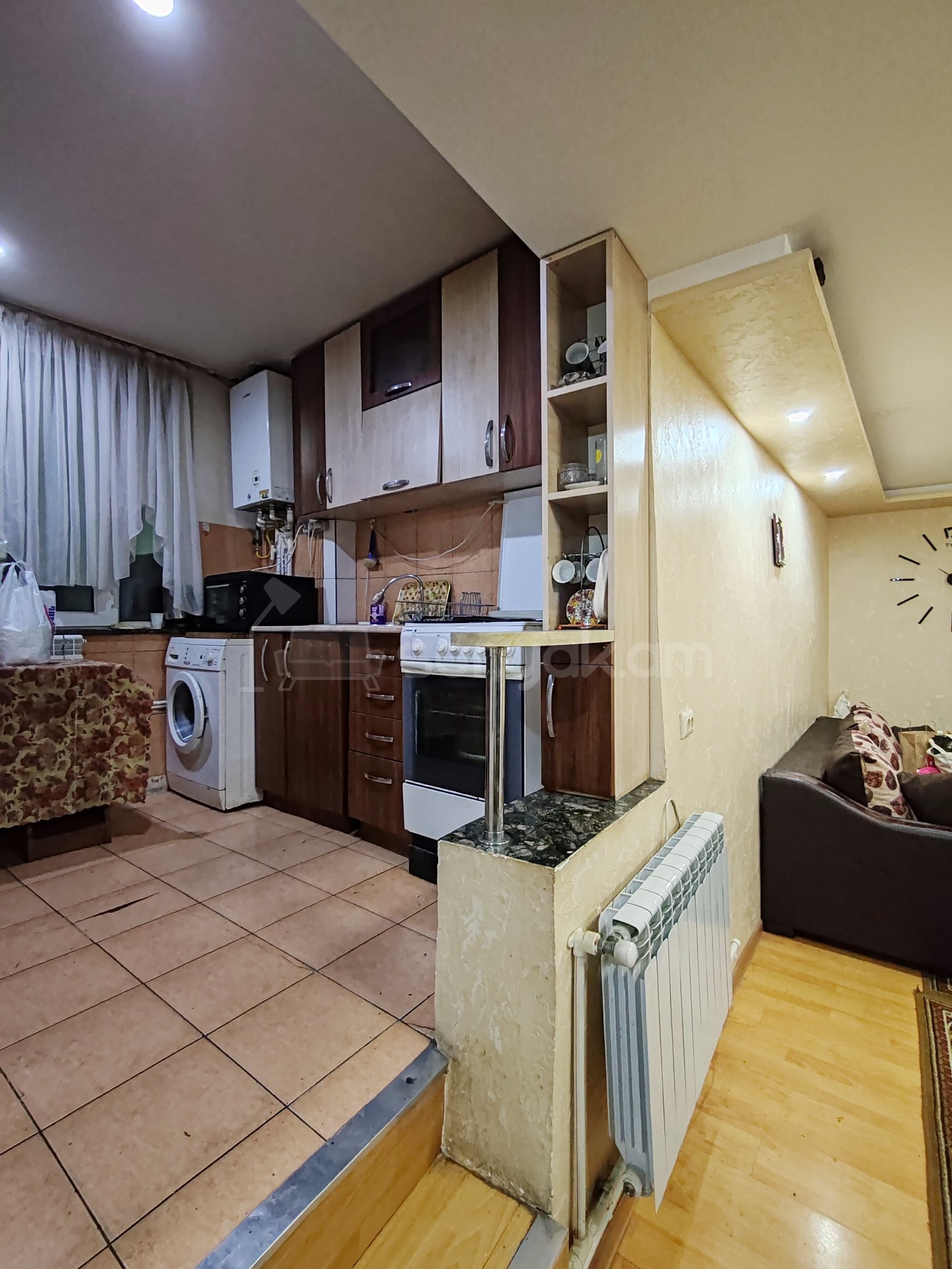 1 Սենյականոց Բնակարան Քարե Շենքում, 41քմ, 1/1 հարկ, Կապիտալ Վերանորոգված