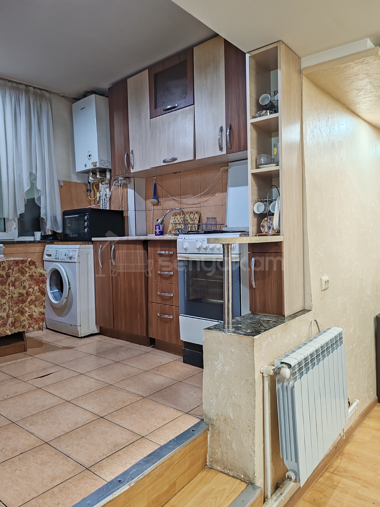 1 Սենյականոց Բնակարան Քարե Շենքում, 41քմ, 1/1 հարկ, Կապիտալ Վերանորոգված