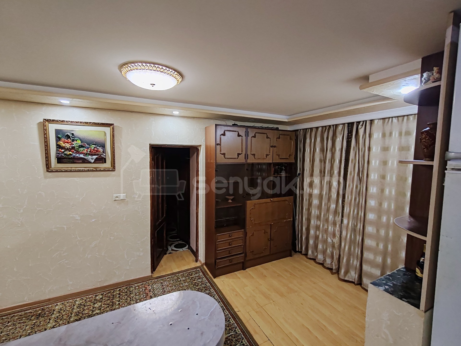 1 Սենյականոց Բնակարան Քարե Շենքում, 41քմ, 1/1 հարկ, Կապիտալ Վերանորոգված