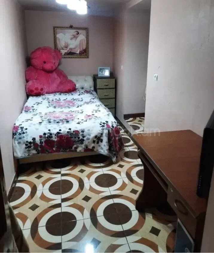 1 Սենյականոց Բնակարան Քարե Շենքում, 41քմ, 1/1 հարկ, Կապիտալ Վերանորոգված