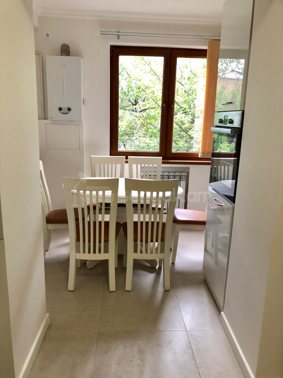 2 Սենյականոց Բնակարան Նորակառույցում, 55քմ, 8/12 հարկ, Դիզայներական Վերանորոգված