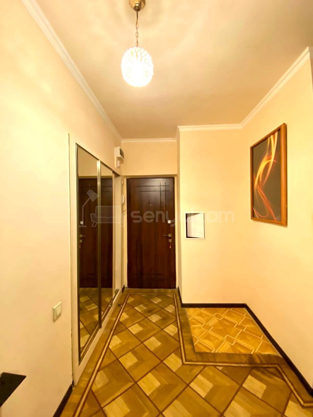 4 Սենյականոց Բնակարան, 105քմ, 3/5 հարկ, Դիզայներական Վերանորոգված