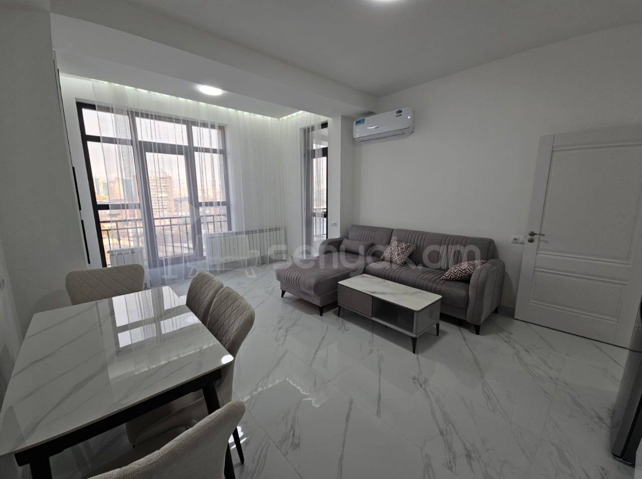 2 Սենյականոց Բնակարան Նորակառույցում, 52քմ, 11/18 հարկ, Կապիտալ Վերանորոգված