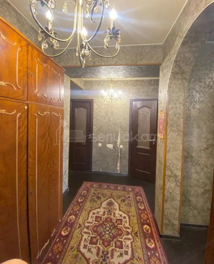 4 Սենյականոց Բնակարան, 80քմ, 11/14 հարկ, Պետական Վիճակում