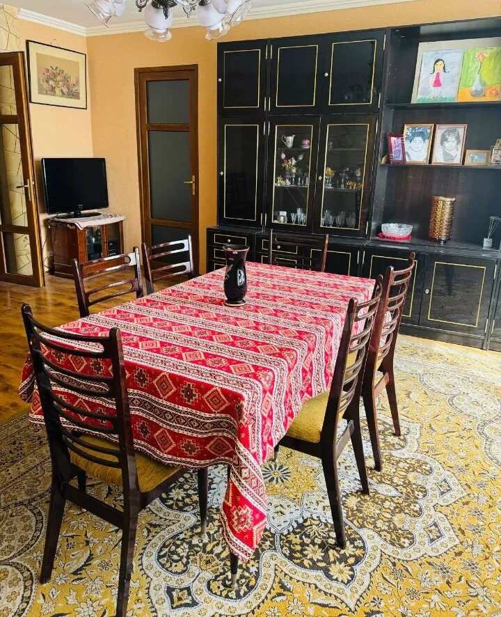 4 Սենյականոց Բնակարան Քարե Շենքում, 109քմ, 2/5 հարկ, Կապիտալ Վերանորոգված