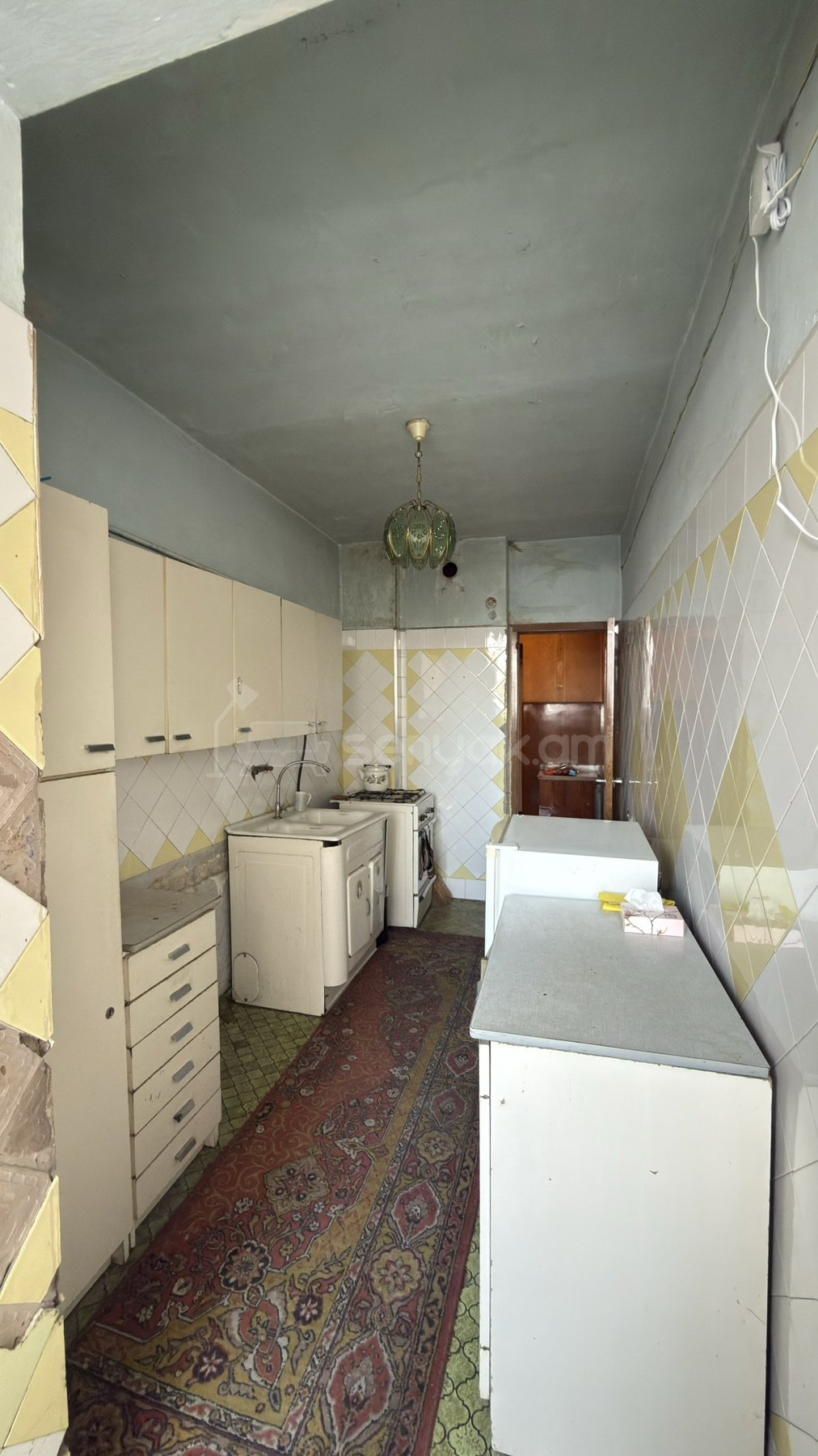 4 Սենյականոց Բնակարան, 91քմ, 3/9 հարկ, Նորմալ Վիճակում