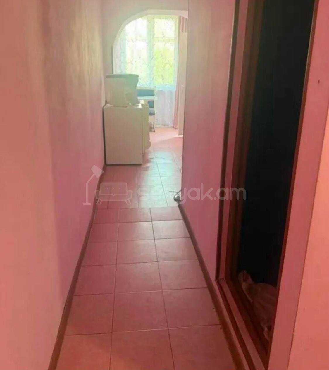 3 Սենյականոց Բնակարան Քարե Շենքում, 52քմ, 5/5 հարկ, Կոսմետիկ Վերանորոգված, Կահավորված, Արևկող