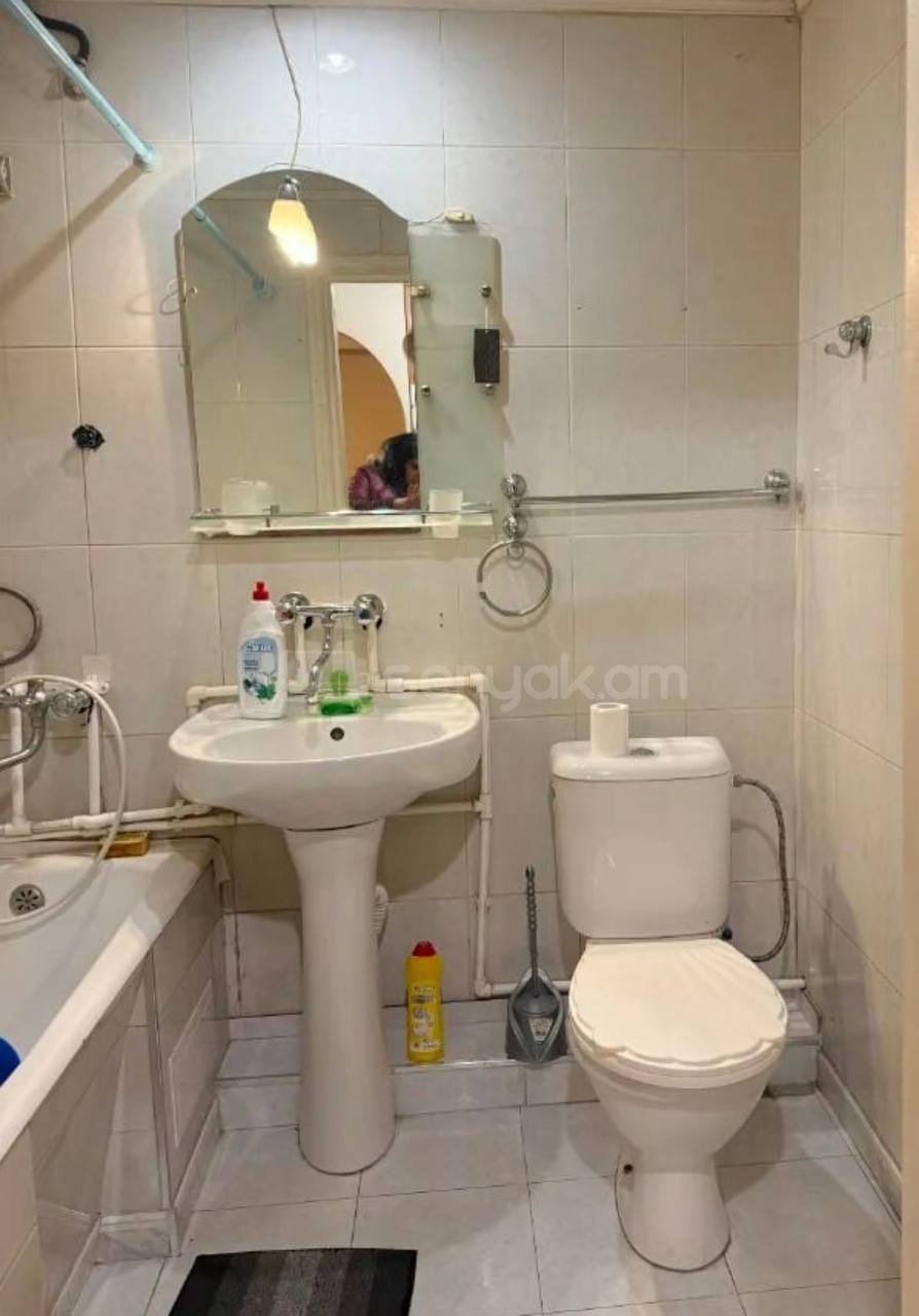 2 Սենյականոց Բնակարան, 50քմ, 2/10 հարկ, Կապիտալ Վերանորոգված, Կահավորված, Արևկող