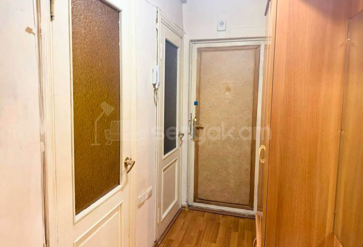 2 Սենյականոց Բնակարան, 50քմ, 2/10 հարկ, Կապիտալ Վերանորոգված, Կահավորված, Արևկող