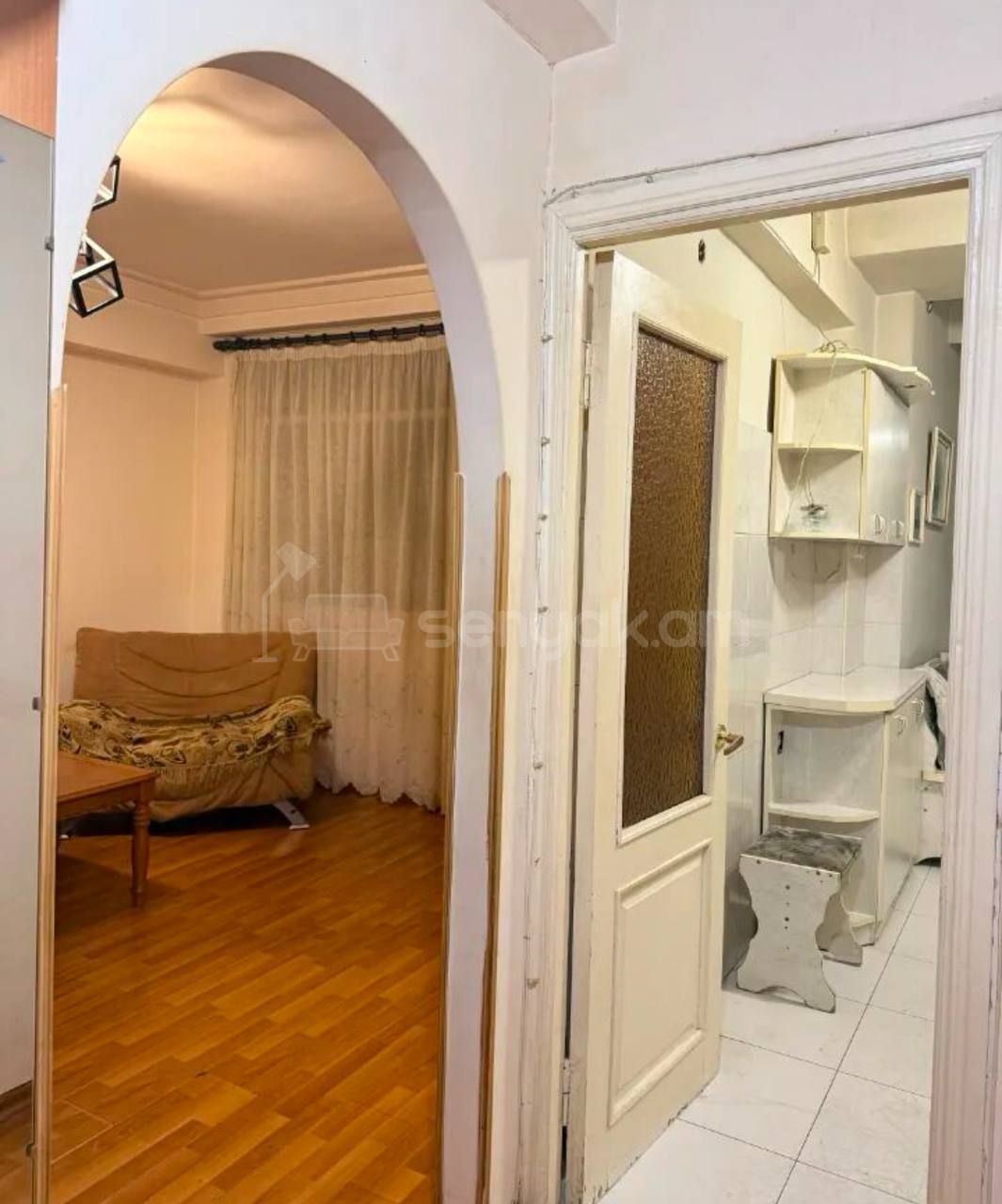 2 Սենյականոց Բնակարան, 50քմ, 2/10 հարկ, Կապիտալ Վերանորոգված, Կահավորված, Արևկող